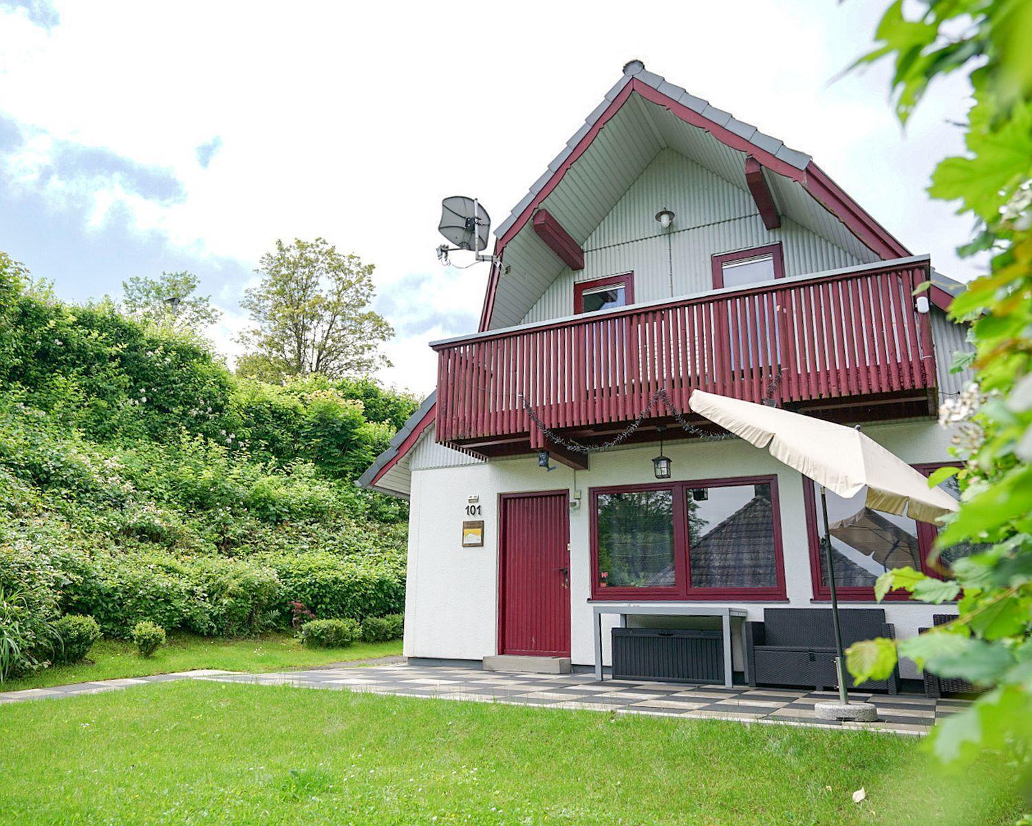Ferienhaus "Gestiefelter Kater" Am See Im Bergland Kirchheim  Exterior photo