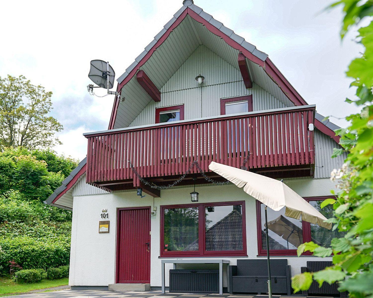 Ferienhaus "Gestiefelter Kater" Am See Im Bergland Kirchheim  Exterior photo