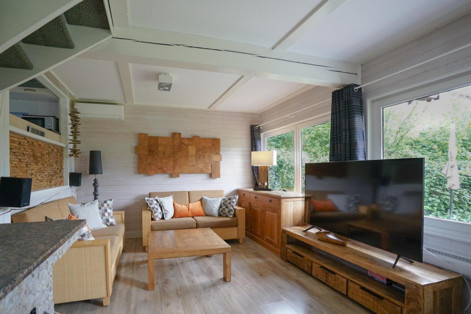 Ferienhaus "Gestiefelter Kater" Am See Im Bergland Kirchheim  Exterior photo