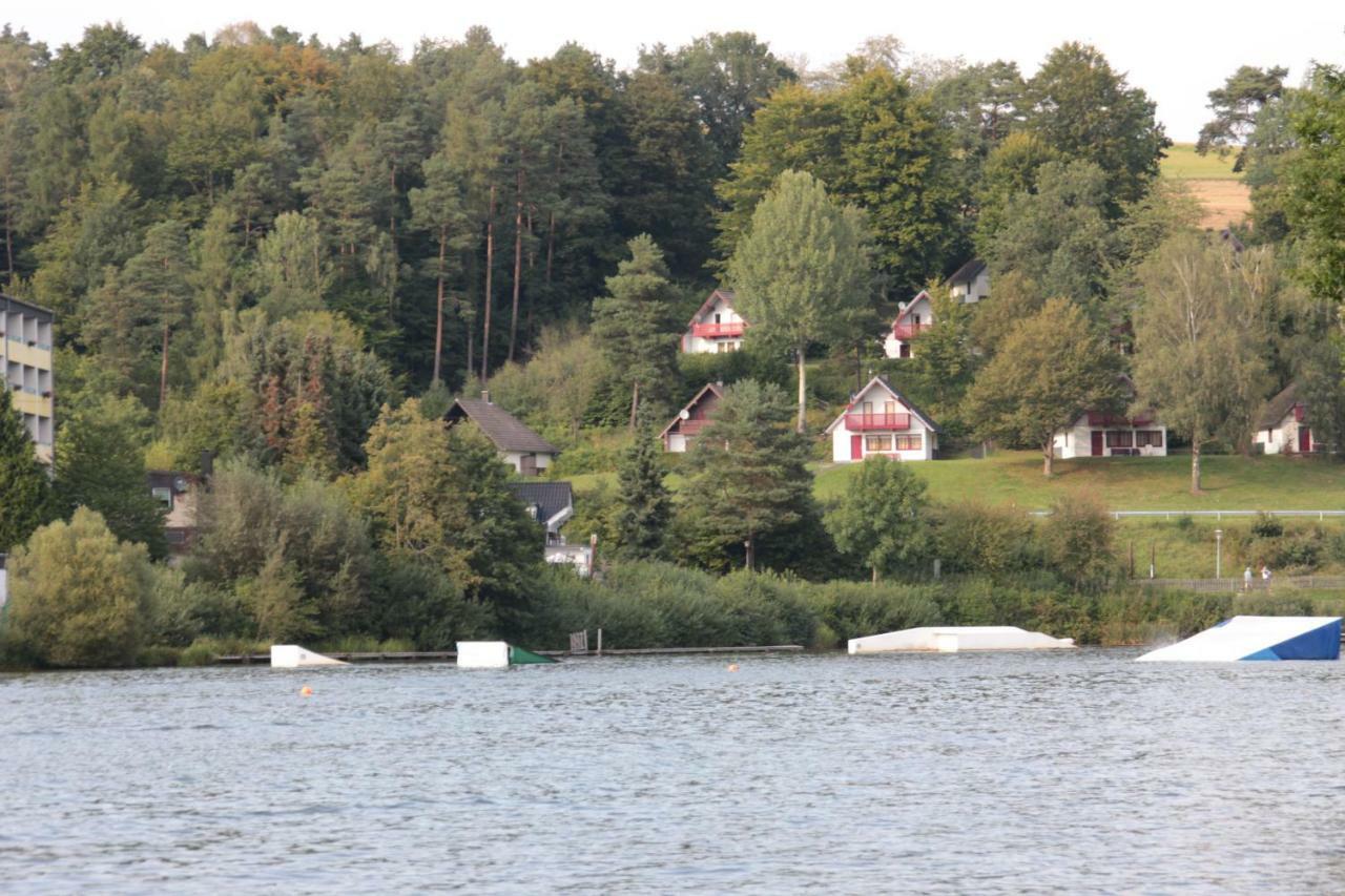 Ferienhaus "Gestiefelter Kater" Am See Im Bergland Kirchheim  Exterior photo